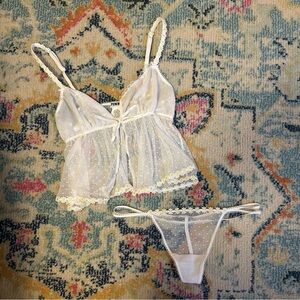 VS PINK Daisy Mesh Lingerie Set – Cami + Matching G-String – Size Small